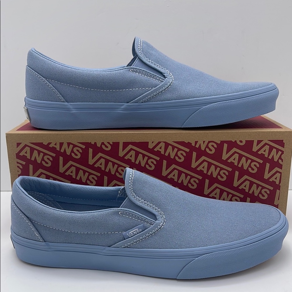 Vans WMNS Sky Blue Canvas Classic Slip-On
Pastel Mono Dusty Blue
VN000CT5DSB - Picture 2 of 16